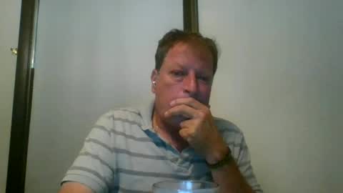 scottpbi52 online show from June 27, 11:21 pm