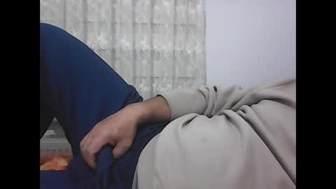 Snapshot of screw2 chatting on December 10, 7:32 pm Evren online show from December 10, 7:32 pm