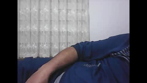 Snapshot of screw2 chatting on December 11, 6:52 pm Evren online show from December 11, 6:52 pm