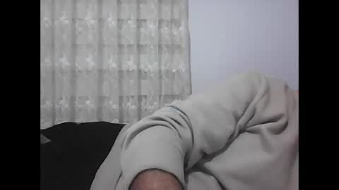 Snapshot of screw2 chatting on December 15, 12:49 pm Evren online show from December 15, 12:49 pm