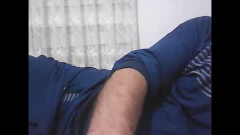 Snapshot of screw2 chatting on December 18, 8:36 pm Evren online show from December 18, 8:36 pm