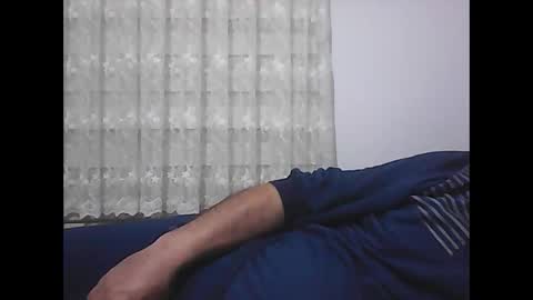 Snapshot of screw2 chatting on February 1, 7:23 pm Evren online show from February 1, 7:23 pm