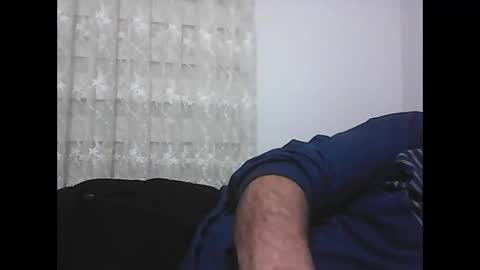 Snapshot of screw2 chatting on February 11, 7:59 pm Evren online show from February 11, 7:59 pm