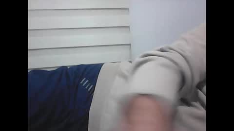 Snapshot of screw2 chatting on February 18, 7:09 pm Evren online show from February 18, 7:09 pm