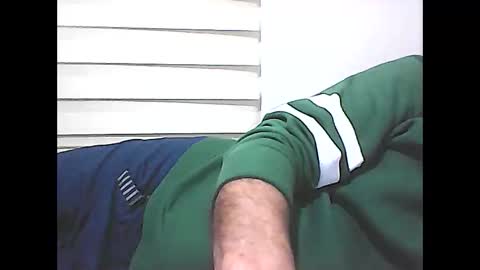 Snapshot of screw2 chatting on March 10, 7:40 pm Evren online show from March 10, 7:40 pm