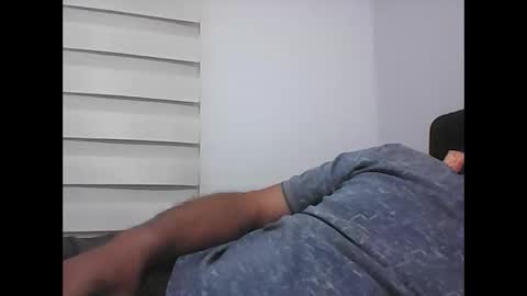 Snapshot of screw2 chatting on October 13, 3:45 pm Evren online show from October 13, 3:45 pm