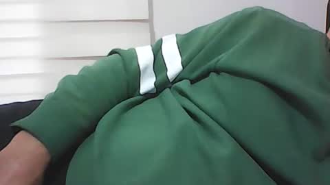 Snapshot of screw2 chatting on November 2, 11:34 am Evren online show from November 2, 11:34 am