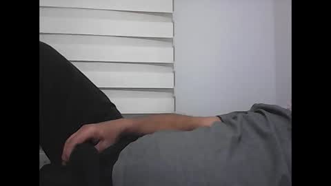 Snapshot of screw2 chatting on November 25, 6:52 pm Evren online show from November 25, 6:52 pm