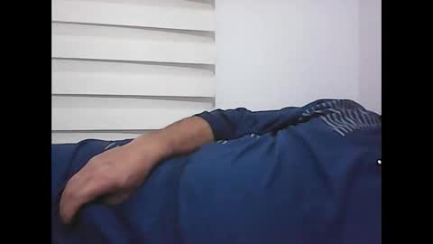 Snapshot of screw2 chatting on December 1, 7:52 pm Evren online show from December 1, 7:52 pm