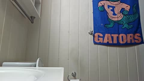 Snapshot of sdraftt45 chatting on December 15, 11:34 am Arin online show from December 15, 11:34 am