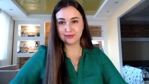 Snapshot of sea_cocktail chatting on February 25, 1:50 pm Elizabeth  online show from February 25, 1:50 pm