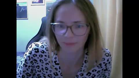 SEA Dream online show from October 3, 4:20 am