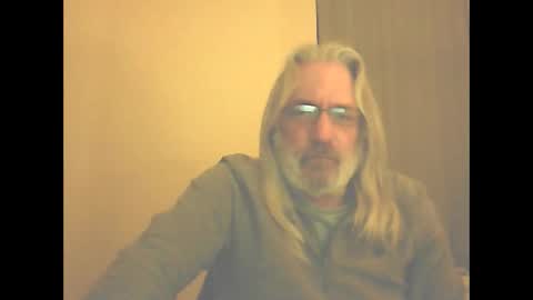 Snapshot of seantheflyer chatting on March 1, 8:31 pm seantheflyer online show from March 1, 8:31 pm