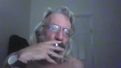 Snapshot of seantheflyer chatting on April 3, 10:08 pm seantheflyer online show from April 3, 10:08 pm