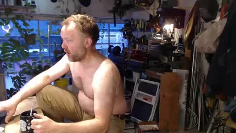 Snapshot of seattlemanwhore chatting on May 27, 2:03 pm Seattlemanwhore online show from May 27, 2:03 pm