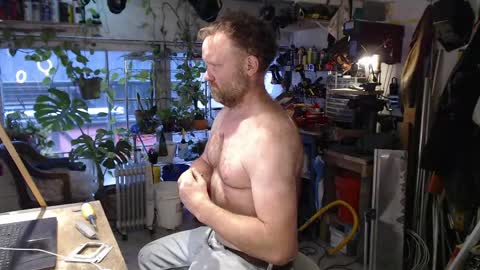 Snapshot of seattlemanwhore chatting on June 6, 2:11 pm Seattlemanwhore online show from June 6, 2:11 pm