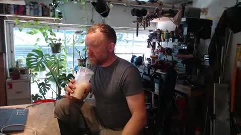 Snapshot of seattlemanwhore chatting on June 22, 8:50 pm Seattlemanwhore online show from June 22, 8:50 pm