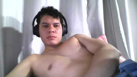 Snapshot of seb5758 chatting on November 14, 5:28 am Seb online show from November 14, 5:28 am