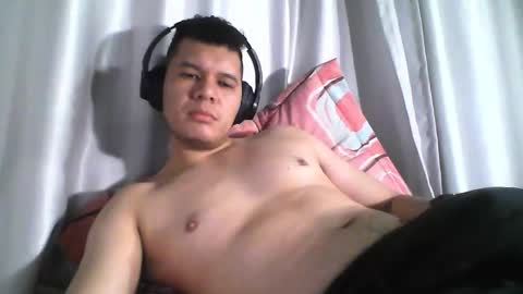 Snapshot of seb5758 chatting on November 20, 3:18 am Seb online show from November 20, 3:18 am