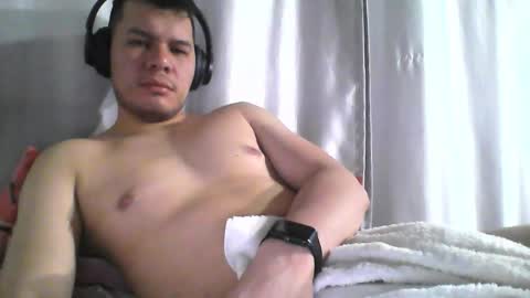 Snapshot of seb5758 chatting on November 25, 5:07 am Seb online show from November 25, 5:07 am