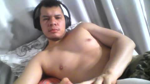 Snapshot of seb5758 chatting on November 26, 4:46 am Seb online show from November 26, 4:46 am