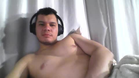 Snapshot of seb5758 chatting on November 27, 4:36 am Seb online show from November 27, 4:36 am