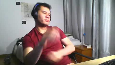 Snapshot of seb5759 chatting on July 10, 6:50 am seb5759 online show from July 10, 6:50 am
