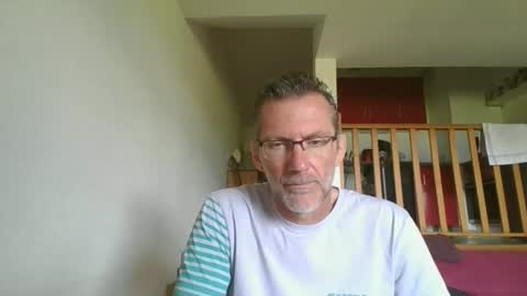 seb846894 online show from May 2, 10:31 am