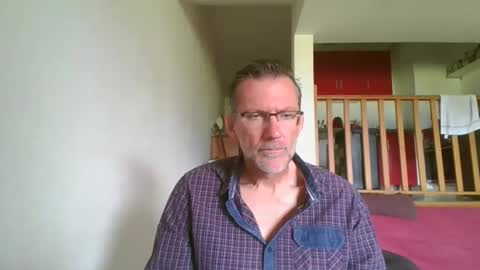seb846894 online show from May 3, 8:53 am