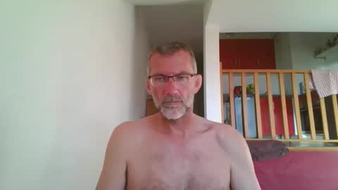 seb846894 online show from May 25, 5:52 pm