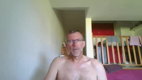 seb846894 online show from May 28, 7:16 am