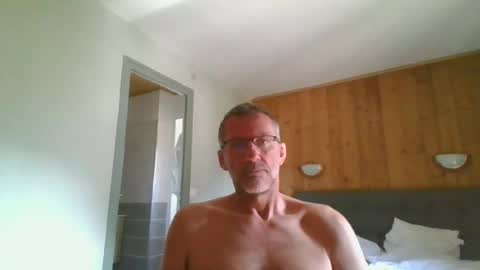 seb846894 online show from June 17, 8:17 am
