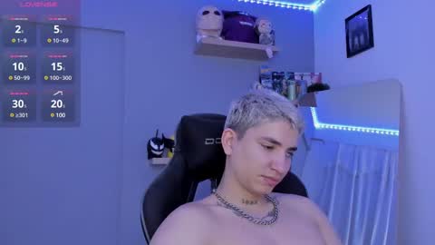 Snapshot of sebas__23 chatting on February 17, 4:26 pm Sebastin online show from February 17, 4:26 pm