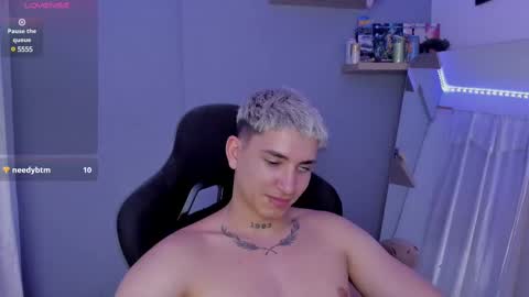 Snapshot of sebas__23 chatting on February 25, 7:36 pm Sebastin online show from February 25, 7:36 pm