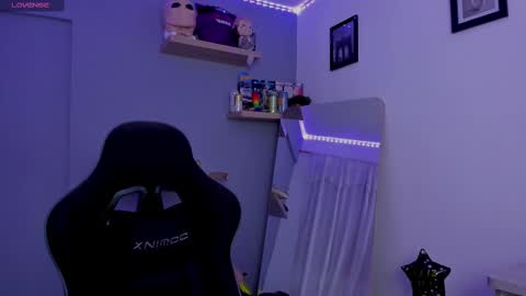 Snapshot of sebas__23 chatting on March 7, 2:56 pm Sebastin online show from March 7, 2:56 pm