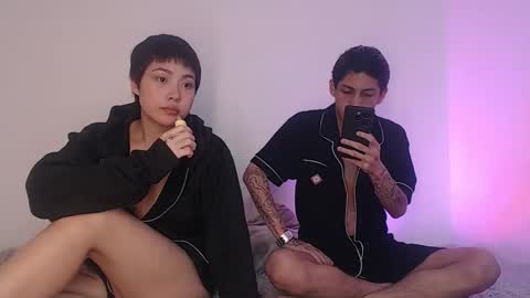 Snapshot of sebas_and_mila chatting on October 22, 11:21 am CAMILA Y SEBASTIAN online show from October 22, 11:21 am