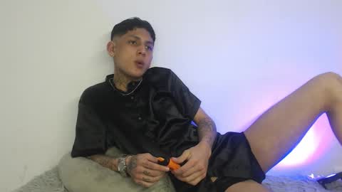  CAMILA Y SEBASTIAN online show from January 17, 11:26 am