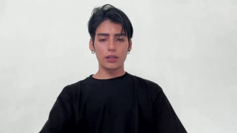 sebastian online show from December 4, 5:22 pm