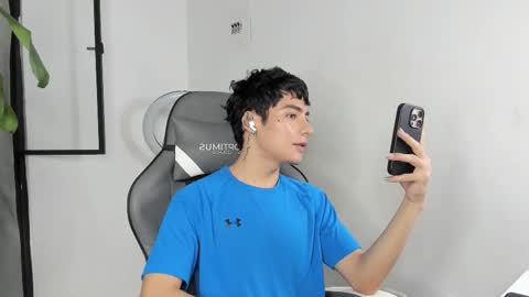 sebastian online show from January 14, 2:33 pm