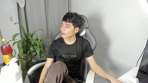 sebastian online show from April 30, 10:36 pm