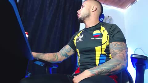 Sebastian online show from February 6, 7:23 am