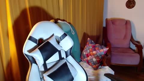 Snapshot of sebastian_025 chatting on June 23, 9:40 am Sebastian online show from June 23, 9:40 am