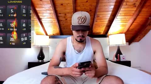 Snapshot of sebastian_berne chatting on November 19, 7:14 pm Sebastian Berne online show from November 19, 7:14 pm