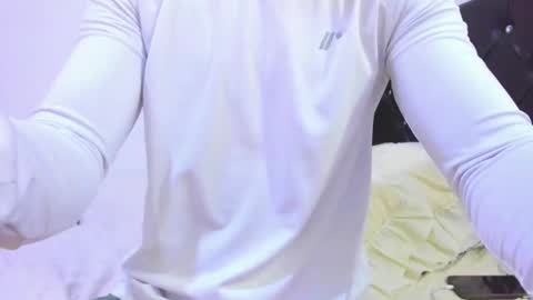 Snapshot of sebastian_dash chatting on February 12, 12:58 am SEBAS online show from February 12, 12:58 am