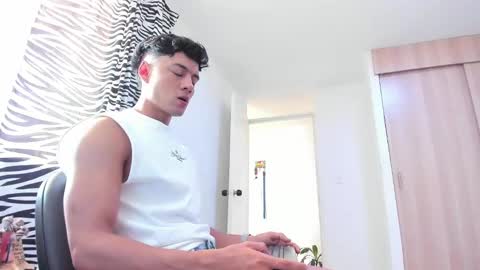 Snapshot of sebastian_dash chatting on March 1, 8:42 pm SEBAS online show from March 1, 8:42 pm