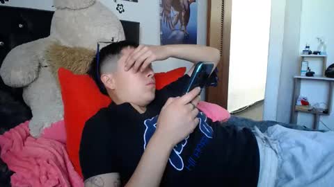 Snapshot of sebastian_posse chatting on January 29, 8:46 pm Myystiic online show from January 29, 8:46 pm
