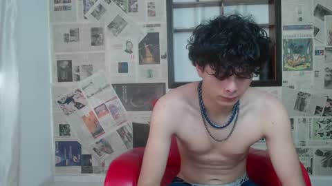 sebastian_rougue online show from April 18, 9:04 pm