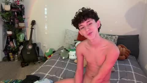 Snapshot of sebastianerosxxx chatting on January 8, 10:37 pm SebastianErosX online show from January 8, 10:37 pm