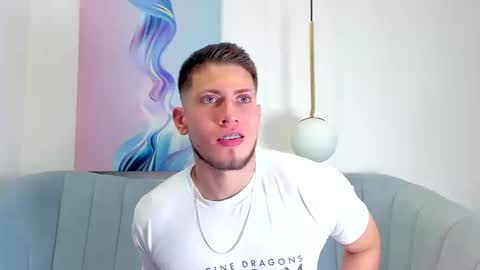 Snapshot of sebastianmaximoff chatting on October 18, 5:03 pm Sebastian online show from October 18, 5:03 pm