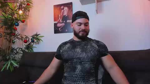 Instagram jeanpaulfit  online show from March 28, 11:26 pm